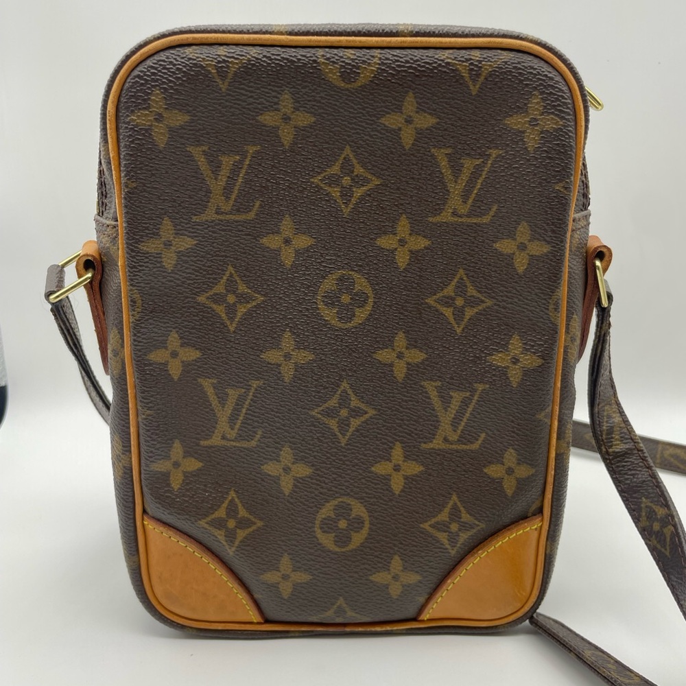 Louis Vuitton Monogram Amazone Crossbody Bag - Picture 2 of 16